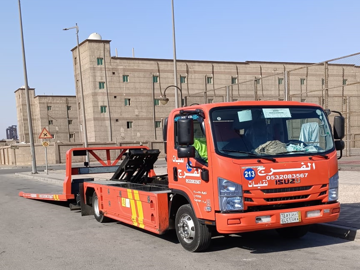 سطحة إلى دبي من السعودية